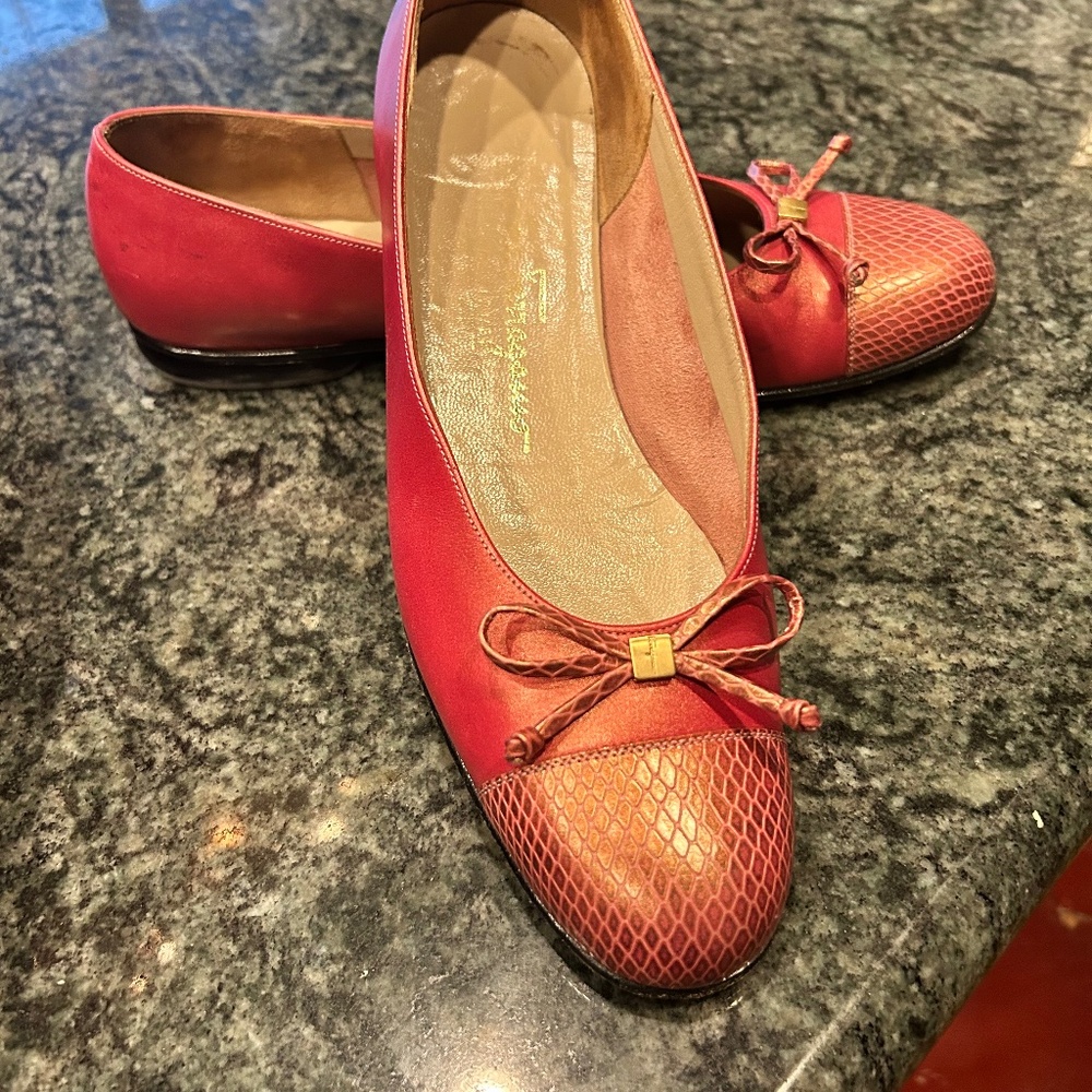 Salvatore Ferragamo flats